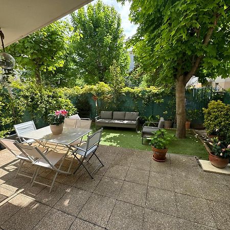 Le Jardin Du Stade By Uta House Saint-Denis  Exterior foto